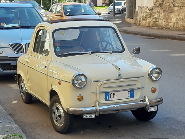 www.targhenere.net/gallery2/wp-content/uploads/2020/03/acma_vespa_400_2.jpg