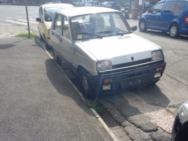 www.targhenere.net/gallery2/wp-content/uploads/2020/03/renault_5_1984_alfa33_tn50130.jpg