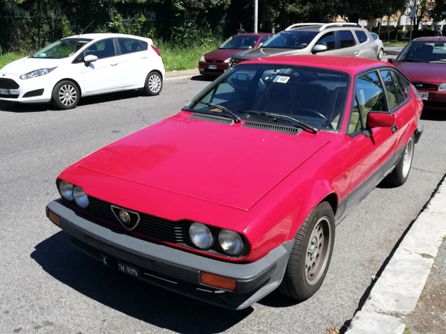 www.targhenere.net/gallery2/wp-content/uploads/2020/05/alfa_romeo_gtv_1.jpg