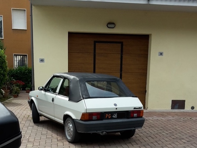 www.targhenere.net/gallery2/wp-content/uploads/2020/05/fiat_ritmo_cabrio_bertone_aporzi_tn54586.jpg