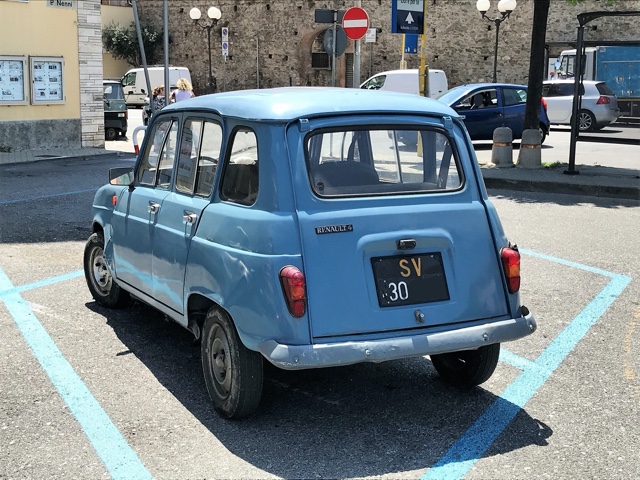 www.targhenere.net/gallery2/wp-content/uploads/2020/06/renault4-sv30_devisdl_tn47608.jpg