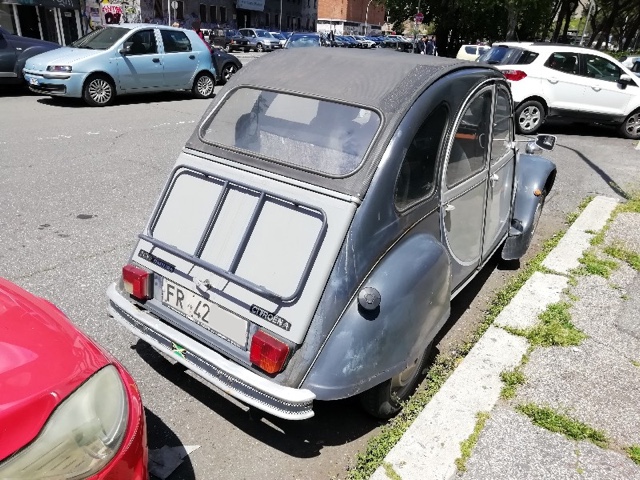 www.targhenere.net/gallery2/wp-content/uploads/2020/07/citroen2cvbue_tn47187.jpeg
