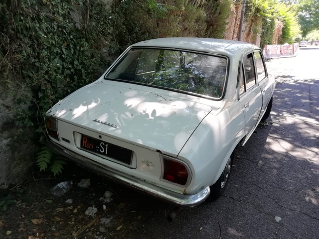 www.targhenere.net/gallery2/wp-content/uploads/2020/07/peugeot504bue_01_tn2363.jpeg