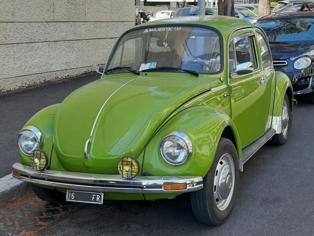www.targhenere.net/gallery2/wp-content/uploads/2020/08/volkswagen_maggiolone_1303_2_argiuliasuper_tn17083.jpg