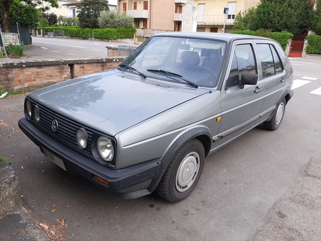 www.targhenere.net/gallery2/wp-content/uploads/2020/08/vw_golf-ra_44_fronte.jpg