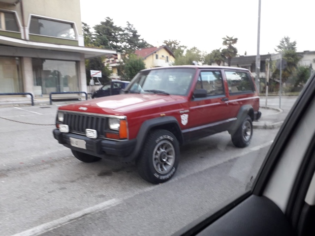 www.targhenere.net/gallery2/wp-content/uploads/2020/09/jeepcherokeeneim.jpeg
