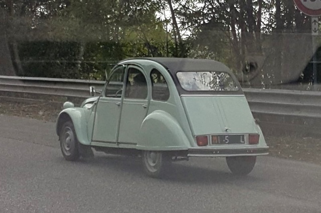 www.targhenere.net/gallery2/wp-content/uploads/2020/10/2cv_mi5l_biohazard_tn26286.jpg