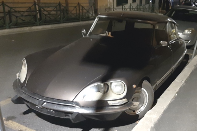 www.targhenere.net/gallery2/wp-content/uploads/2020/10/citroen_ds_20_pallas_-_2.jpg