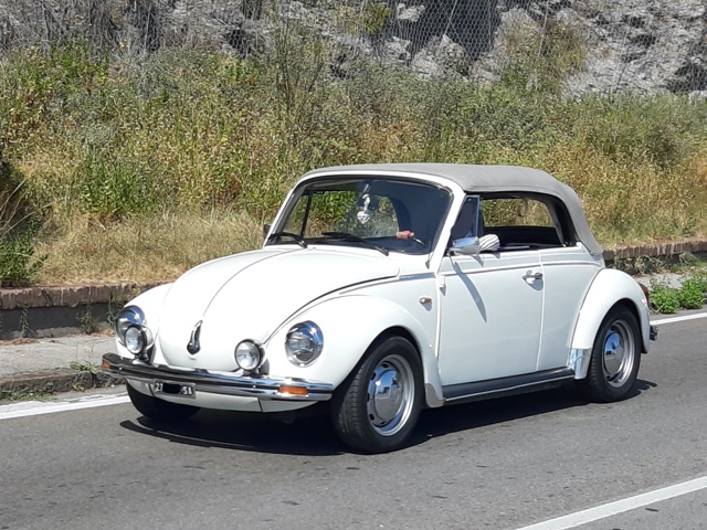www.targhenere.net/gallery2/wp-content/uploads/2020/10/volkswagen_maggiolone_1303_cabriolet_2.jpg