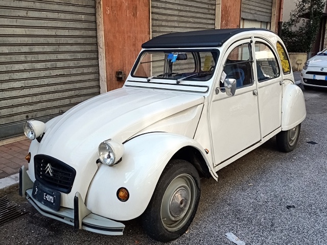 www.targhenere.net/gallery2/wp-content/uploads/2020/11/2cv83_giorgetto_tn30062.jpg