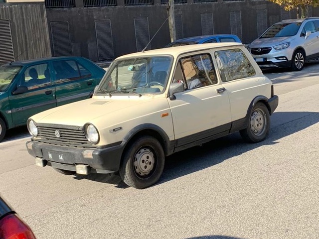 www.targhenere.net/gallery2/wp-content/uploads/2020/11/autobianchi_a112_junior_2.jpg