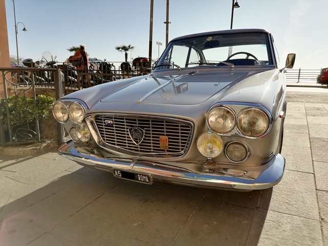 www.targhenere.net/gallery2/wp-content/uploads/2021/01/lancia_flavia_coup_nov20_front.jpg