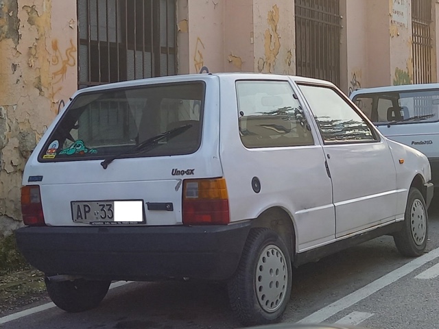 www.targhenere.net/gallery2/wp-content/uploads/2021/02/fiat_uno_mk1_3p_45__1987_tonymura_tn56092.jpg