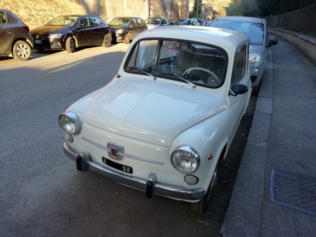 www.targhenere.net/gallery2/wp-content/uploads/2021/03/fiat600antbue.jpeg