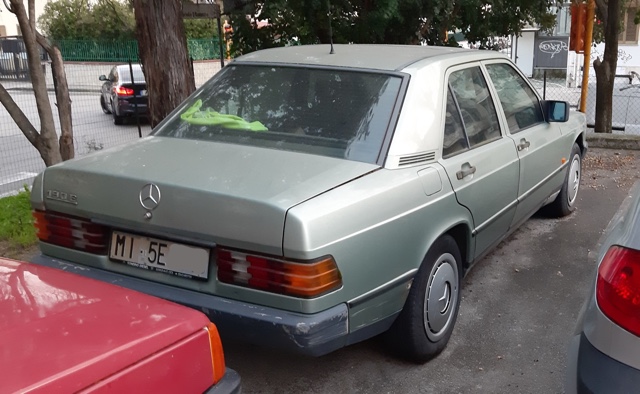 www.targhenere.net/gallery2/wp-content/uploads/2021/03/mercedes190argiuliasuper20210322.jpg