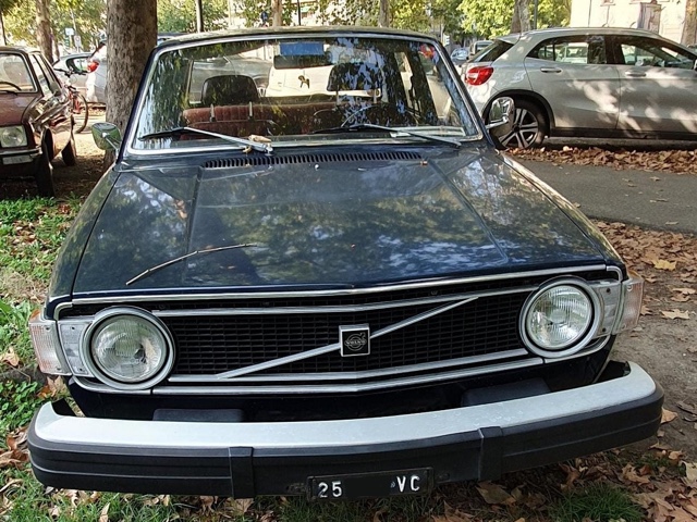 www.targhenere.net/gallery2/wp-content/uploads/2021/03/volvo_144_ant_classicauto_tn20454.jpg