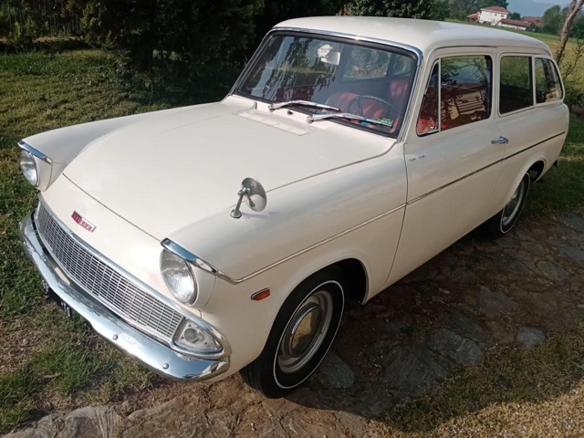 www.targhenere.net/gallery2/wp-content/uploads/2021/05/ford_anglia_estate_tof.jpg