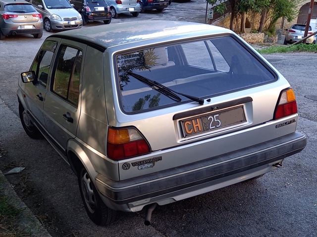 www.targhenere.net/gallery2/wp-content/uploads/2021/05/volkswagen_golf_mk2_5p_1300_gl_85_tonymura_tn47611.jpg