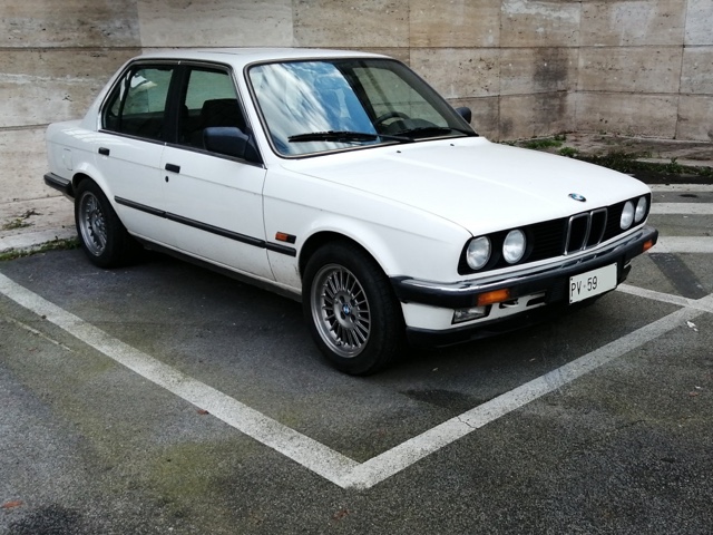www.targhenere.net/gallery2/wp-content/uploads/2021/06/bmw_320i_4p_1.jpg