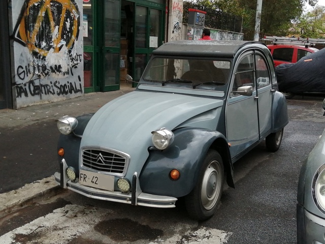 www.targhenere.net/gallery2/wp-content/uploads/2021/06/citroen_2cv_charleston_strabuzov_tn47187.jpg