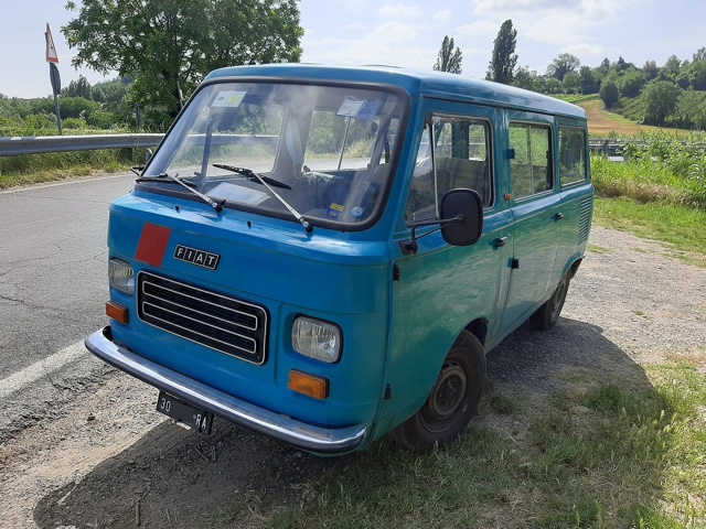 www.targhenere.net/gallery2/wp-content/uploads/2021/06/fiat_900t_ra30_fronte_oinotna_tn38020.jpg