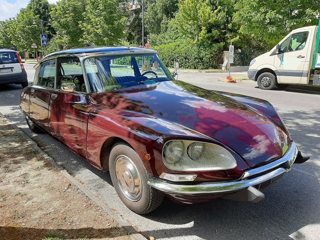 www.targhenere.net/gallery2/wp-content/uploads/2021/07/citroen_ds_roma_v4_fronte_oinotna_tn50853.jpg