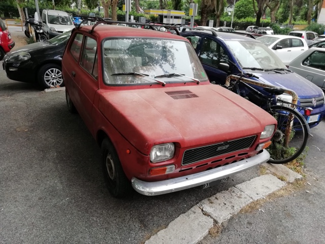 www.targhenere.net/gallery2/wp-content/uploads/2021/07/fiat127antbue.jpg