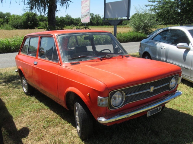www.targhenere.net/gallery2/wp-content/uploads/2021/07/fiat128familiareataant.jpg