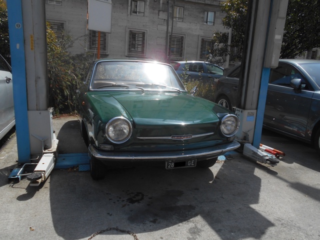 www.targhenere.net/gallery2/wp-content/uploads/2021/07/simca_1000_coup_giu21_front.jpg