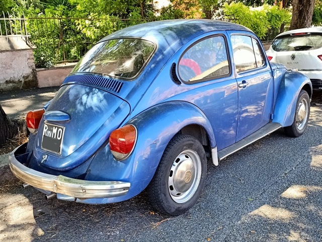 www.targhenere.net/gallery2/wp-content/uploads/2021/07/vw_beetle_1973_giorgetto_tn37311.jpg