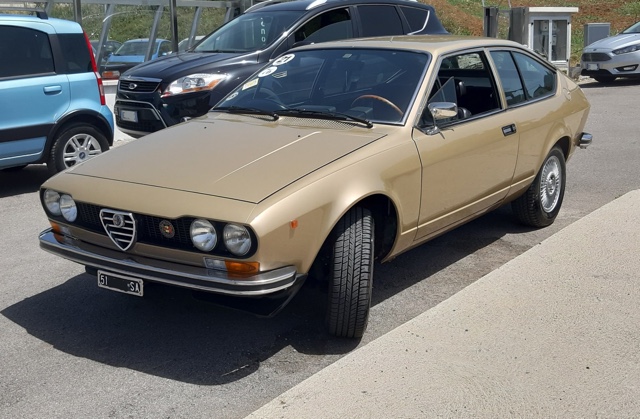 www.targhenere.net/gallery2/wp-content/uploads/2021/08/alfa_romeo_gtv_2.jpg