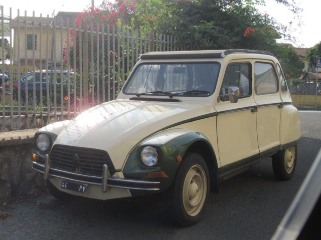 www.targhenere.net/gallery2/wp-content/uploads/2021/08/citroendyaneantata01.jpg