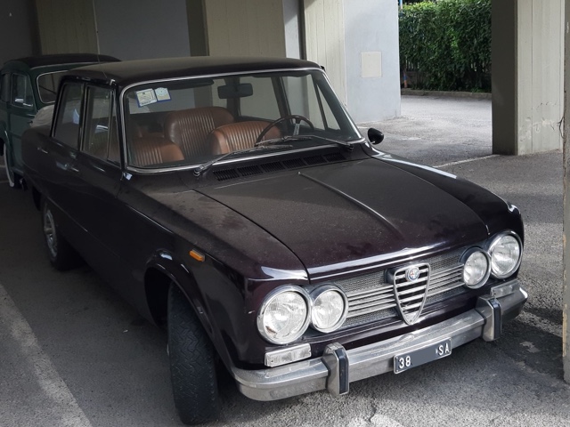 www.targhenere.net/gallery2/wp-content/uploads/2021/09/alfa_romeo_giulia_super_1300_2.jpg