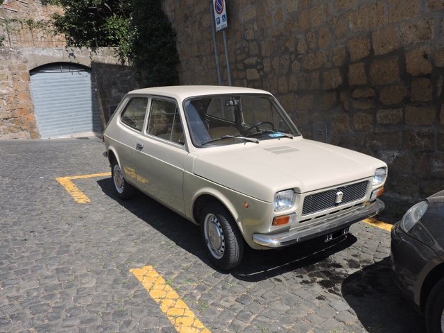 www.targhenere.net/gallery2/wp-content/uploads/2021/09/fiat_127_3p_ago21_front_blowup_tn36879.jpg