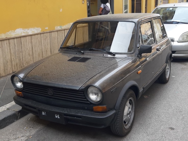 www.targhenere.net/gallery2/wp-content/uploads/2021/10/autobianchi_a_112_elite_2.jpg