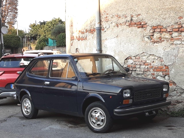 www.targhenere.net/gallery2/wp-content/uploads/2021/10/fiat127ant.jpg