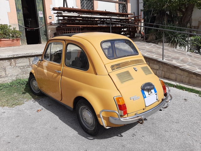www.targhenere.net/gallery2/wp-content/uploads/2021/10/fiat_500_zaz_retro_oinotna_tn55268.jpg