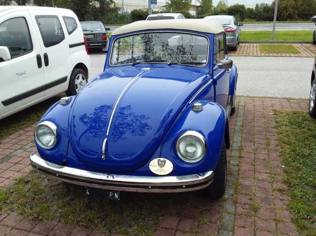 www.targhenere.net/gallery2/wp-content/uploads/2021/10/volkswagen_maggiolone_cabriolet_1300_1971_2.jpg