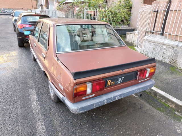 www.targhenere.net/gallery2/wp-content/uploads/2021/12/fiat131_bue_tn4137_post.jpg
