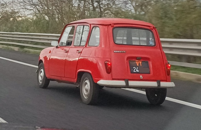 www.targhenere.net/gallery2/wp-content/uploads/2021/12/renault_4_tl_argiuliasuper_tn38844.jpg