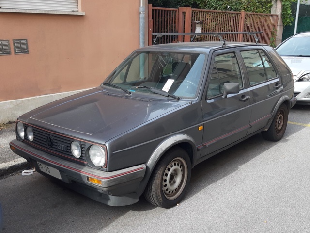 www.targhenere.net/gallery2/wp-content/uploads/2021/12/volkswagen_golf_gti_2_argiuliasuper_tn59336.jpg