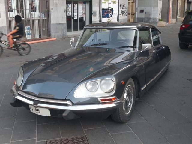 www.targhenere.net/gallery2/wp-content/uploads/2022/01/citroen_ds_1_argiuliasuper_tn57358.jpg