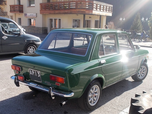 www.targhenere.net/gallery2/wp-content/uploads/2022/01/fiat1284p-1973verde_siralec_tn12871.jpg