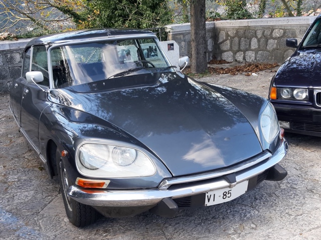 www.targhenere.net/gallery2/wp-content/uploads/2022/02/citroen_ds_21_argiuliasuper_tn57358.jpg