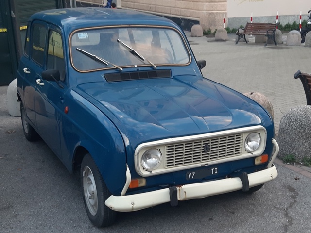 www.targhenere.net/gallery2/wp-content/uploads/2022/02/renault_4_tl_2.jpg
