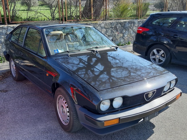 www.targhenere.net/gallery2/wp-content/uploads/2022/03/alfa_romeo_gtv_2.jpg