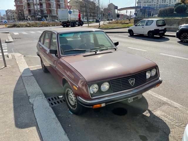 www.targhenere.net/gallery2/wp-content/uploads/2022/03/lancia_beta_13_top3_fronte.jpg