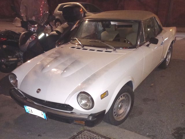 www.targhenere.net/gallery2/wp-content/uploads/2022/04/fiat_124_spider_1_argiuliasuper_tn4826.jpg