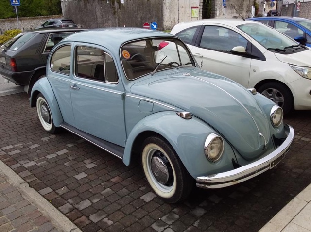 www.targhenere.net/gallery2/wp-content/uploads/2022/04/volkswagen_maggiolino_1200_1968_2.jpg