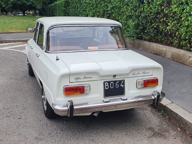 www.targhenere.net/gallery2/wp-content/uploads/2022/05/alfa_romeo_giulia_super_bo64_f01_cr3_tanteuno_tn41866.jpg